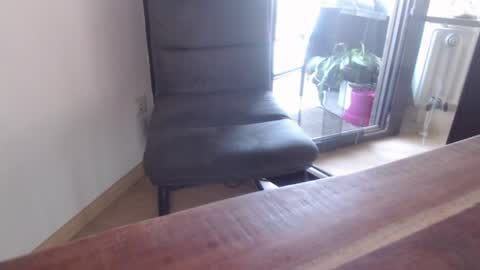 Snapshot of awesome86m chatting on 06-15-26, 07:10 PiPa online show from 06-15-26, 07:10