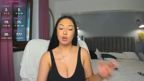 Snapshot of awesome_jolie chatting on 11-15-25, 07:49 Jolie online show from 11-15-25, 07:49