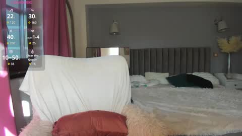 Jolie online show from 03-17-26, 06:17