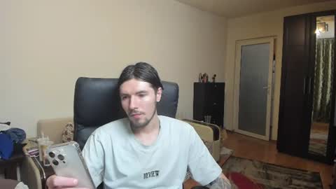 Snapshot of awesome_justin chatting on 07-09-26, 07:18 Justin online show from 07-09-26, 07:18