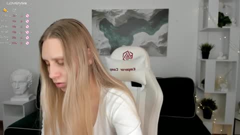 Emily online show from 03-03-25, 02:47