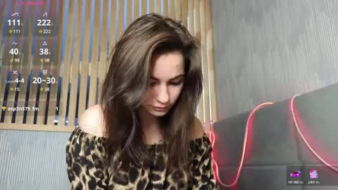 Snapshot of aww_burn chatting on 02-12-25, 04:12 Tris online show from 02-12-25, 04:12