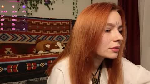 Snapshot of aww_burn chatting on 12-16-25, 01:32 Tris online show from 12-16-25, 01:32