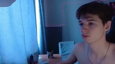 axel_0ne online show from 02-10-26, 08:07