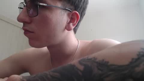 Snapshot of axel__master chatting on 07-08-26, 04:44 axel__master online show from 07-08-26, 04:44