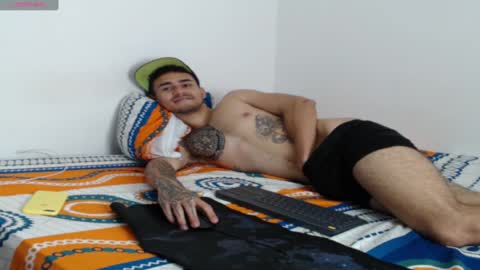 Axel online show from 02-06-25, 02:37