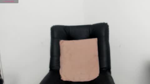 axel davis  online show from 12-21-25, 06:42