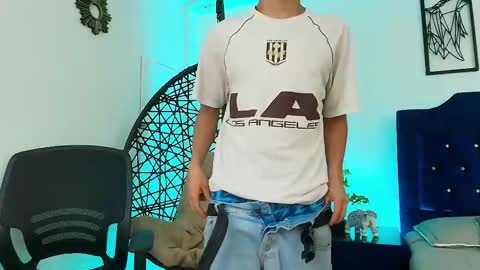 Snapshot of axel_draven chatting on 10-16-25, 11:11 axel_draven online show from 10-16-25, 11:11