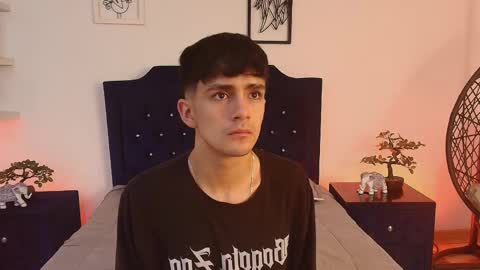 Snapshot of axel_draven chatting on 10-24-25, 11:17 axel_draven online show from 10-24-25, 11:17