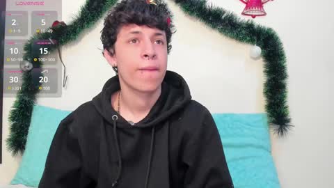 Axel Evanss online show from 12-20-24, 01:22