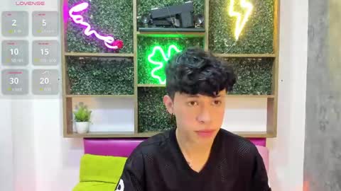 Snapshot of axel_evanss chatting on 04-18-26, 12:20 Axel Evanss online show from 04-18-26, 12:20