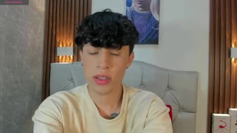 Snapshot of axel_evanss chatting on 05-19-26, 11:27 Axel Evanss online show from 05-19-26, 11:27