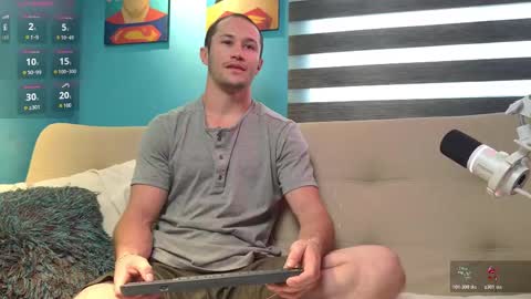 Snapshot of axel_fairchaild chatting on 10-19-25, 01:45 Axel Fairchaild online show from 10-19-25, 01:45