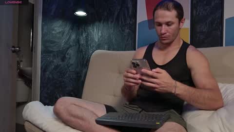 Snapshot of axel_fairchaild chatting on 11-09-25, 12:47 Axel Fairchaild online show from 11-09-25, 12:47