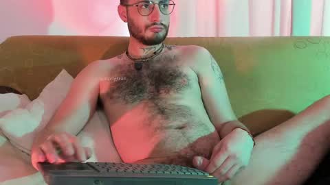 Snapshot of axel_giracr chatting on 04-20-26, 08:32 Sebstian online show from 04-20-26, 08:32