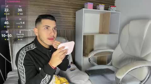 axel_grey_ online show from 10-19-25, 01:01