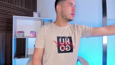 axel_grey_ online show from 10-23-25, 12:15