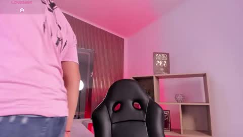 axel_grey_ online show from 01-18-26, 12:09