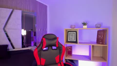 axel_grey_ online show from 07-11-26, 12:41