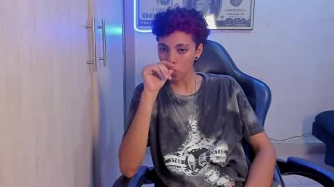 Axel online show from 05-12-26, 02:41