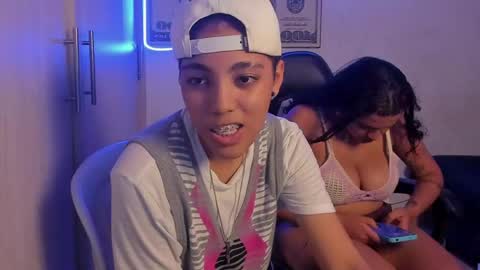 Axel online show from 05-13-26, 03:59