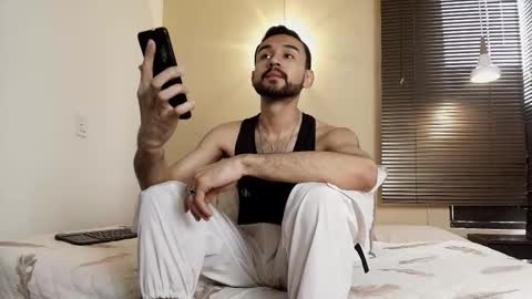 Axel Moon online show from 11-05-25, 07:58