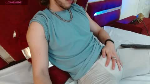 Snapshot of axel_porn_ chatting on 05-16-26, 12:40 Axel online show from 05-16-26, 12:40