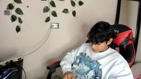 axel_rosse2 online show from 11-17-25, 10:48