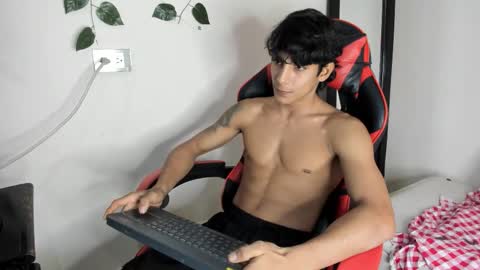 axel_rosse2 online show from 11-24-25, 10:53