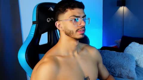 Snapshot of axel_stein03 chatting on 03-05-25, 03:40 axel stein NEW ACCOUNT online show from 03-05-25, 03:40