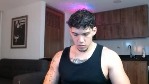 INDEPENDENT MODEL  online show from 01-09-26, 01:08