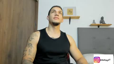 Snapshot of axel_taylor21 chatting on 07-15-26, 02:28 INDEPENDENT MODEL online show from 07-15-26, 02:28