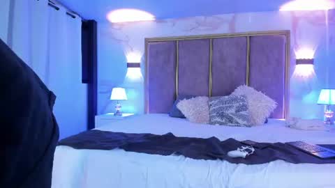 Axel and Renata online show from 06-19-26, 04:50