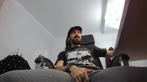 Snapshot of axelcolton chatting on 01-06-25, 05:41 AxelColton online show from 01-06-25, 05:41