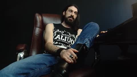 Snapshot of axelcolton chatting on 01-11-25, 12:18 AxelColton online show from 01-11-25, 12:18