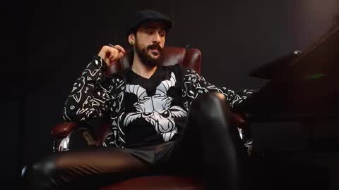 Snapshot of axelcolton chatting on 01-17-25, 06:57 AxelColton online show from 01-17-25, 06:57