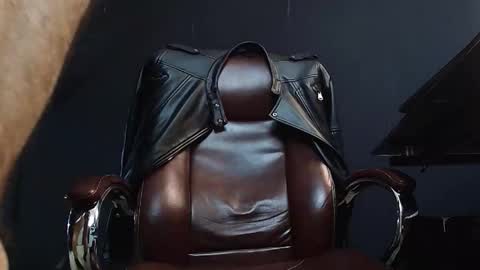 Snapshot of axelcolton chatting on 01-21-25, 01:00 AxelColton online show from 01-21-25, 01:00