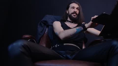 Snapshot of axelcolton chatting on 01-27-25, 12:37 AxelColton online show from 01-27-25, 12:37