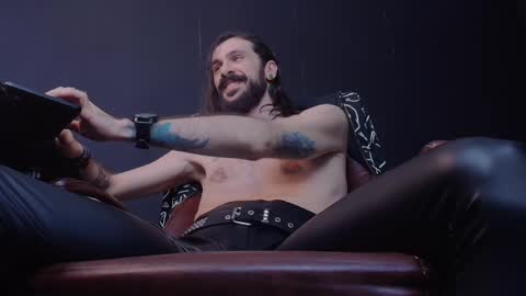 Snapshot of axelcolton chatting on 01-30-25, 10:08 AxelColton online show from 01-30-25, 10:08