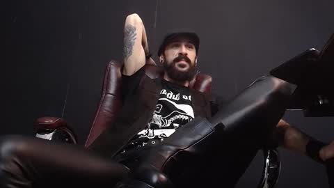 Snapshot of axelcolton chatting on 02-08-25, 06:43 AxelColton online show from 02-08-25, 06:43