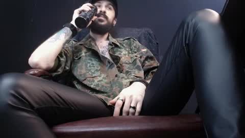 Snapshot of axelcolton chatting on 02-19-25, 09:28 AxelColton online show from 02-19-25, 09:28