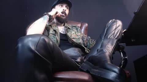 Snapshot of axelcolton chatting on 02-22-25, 05:55 AxelColton online show from 02-22-25, 05:55