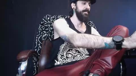 Snapshot of axelcolton chatting on 03-09-25, 12:53 AxelColton online show from 03-09-25, 12:53