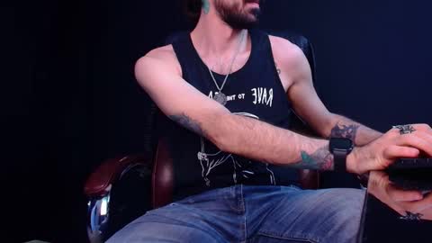 Snapshot of axelcolton chatting on 11-01-25, 11:23 AxelColton online show from 11-01-25, 11:23