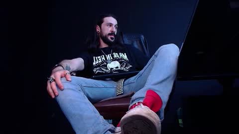 Snapshot of axelcolton chatting on 11-16-25, 11:05 AxelColton online show from 11-16-25, 11:05