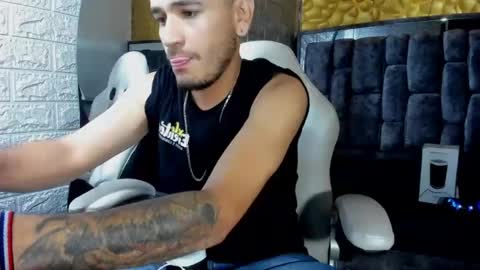 Axell Cross2 online show from 03-02-25, 06:16