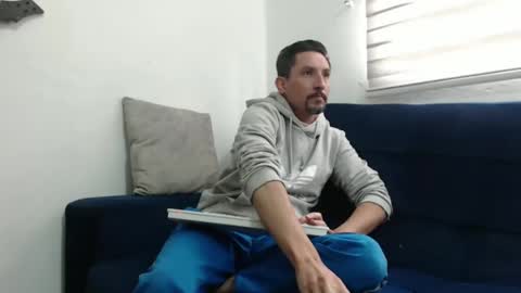 Axel Rose online show from 02-14-26, 07:32