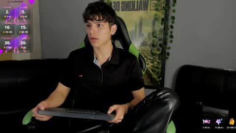 Snapshot of axelraven chatting on 12-06-24, 02:06 Axel Raven online show from 12-06-24, 02:06