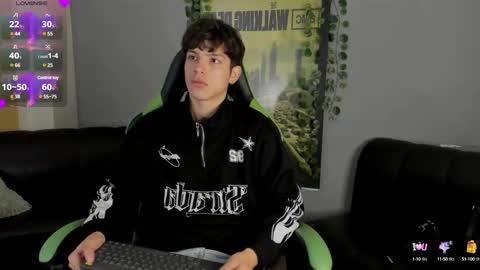 Snapshot of axelraven chatting on 12-10-24, 02:06 Axel Raven online show from 12-10-24, 02:06