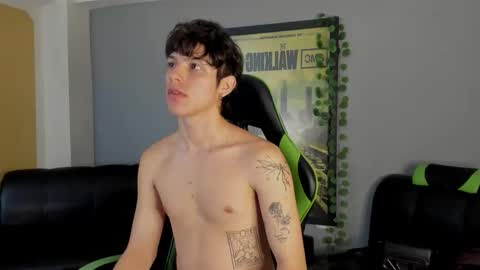 Snapshot of axelraven chatting on 12-26-24, 05:08 Axel Raven online show from 12-26-24, 05:08